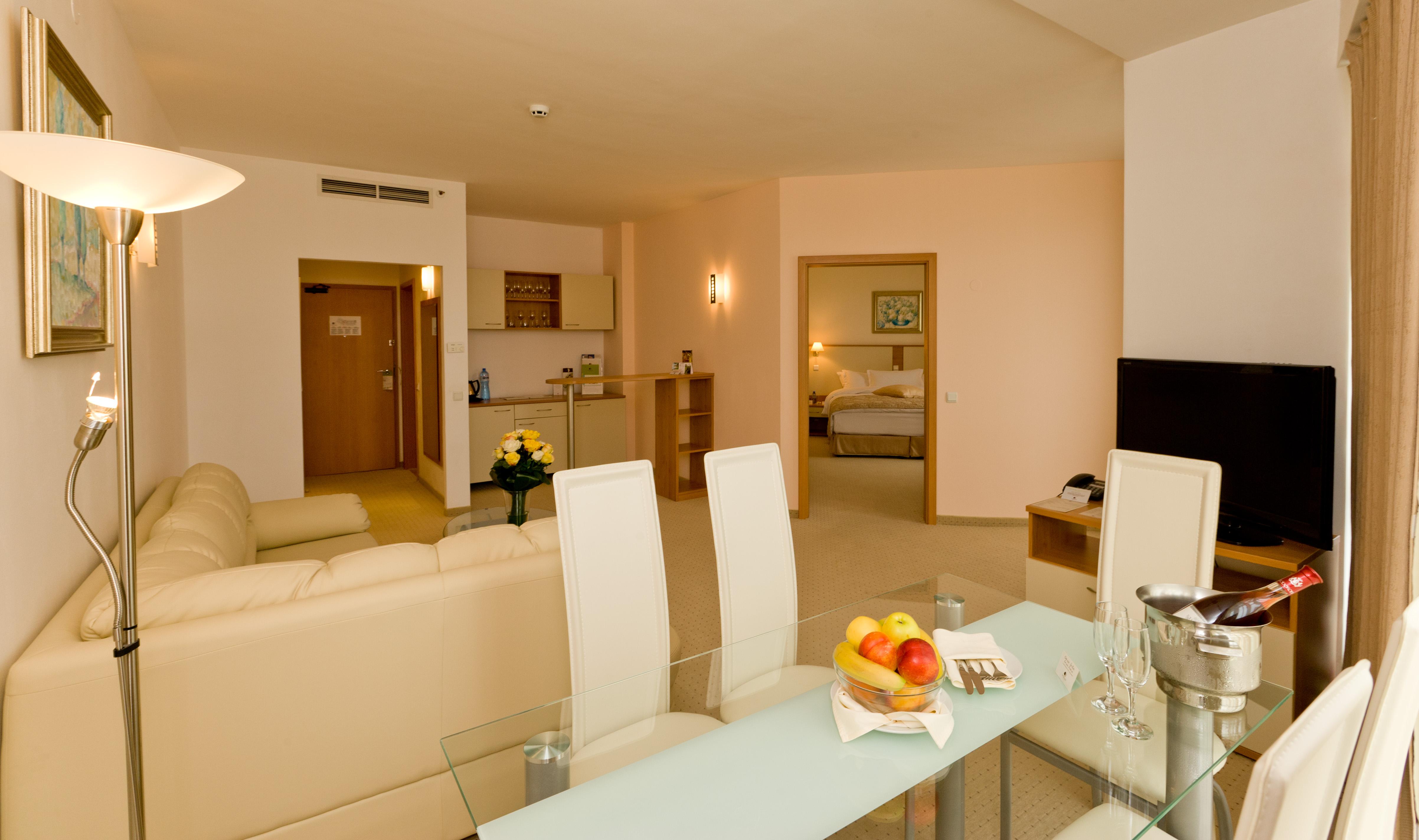 Apollo Spa Resort - Premium All-Inclusive , Pools & Free Beach, Individual Ac In Every Room Golden Sands Exterior foto