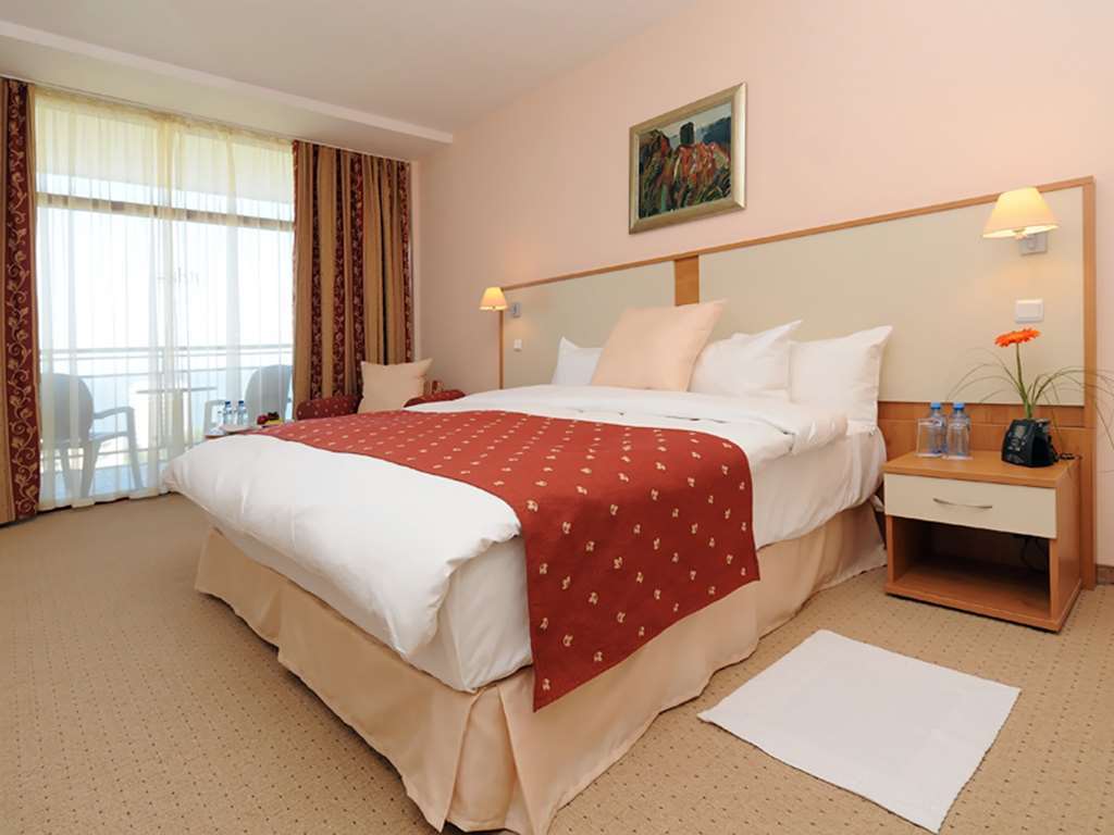 Apollo Spa Resort - Premium All-Inclusive , Pools & Free Beach, Individual Ac In Every Room Golden Sands Quarto foto
