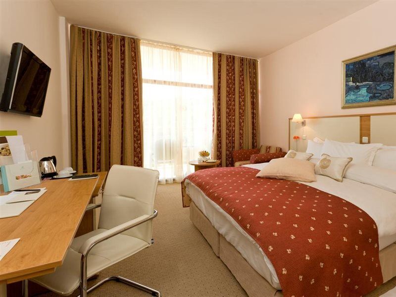 Apollo Spa Resort - Premium All-Inclusive , Pools & Free Beach, Individual Ac In Every Room Golden Sands Exterior foto